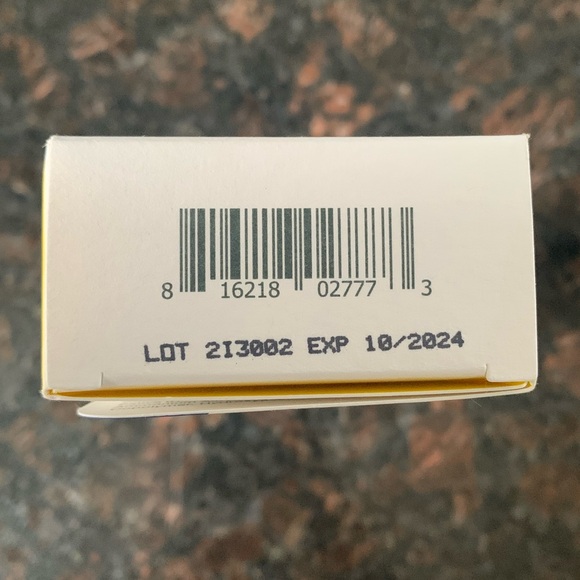 Play 50 SPF Sunscreen 71 ml: Supergoop! - Picture 7 of 8